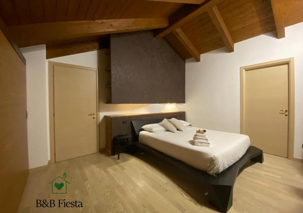 Villa Fiesta Oggiono Bagian luar foto