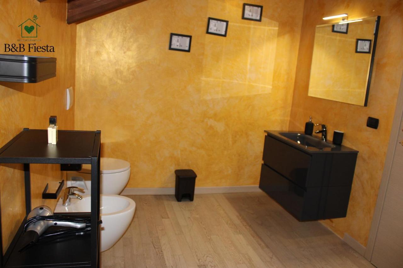 Villa Fiesta Oggiono Bagian luar foto