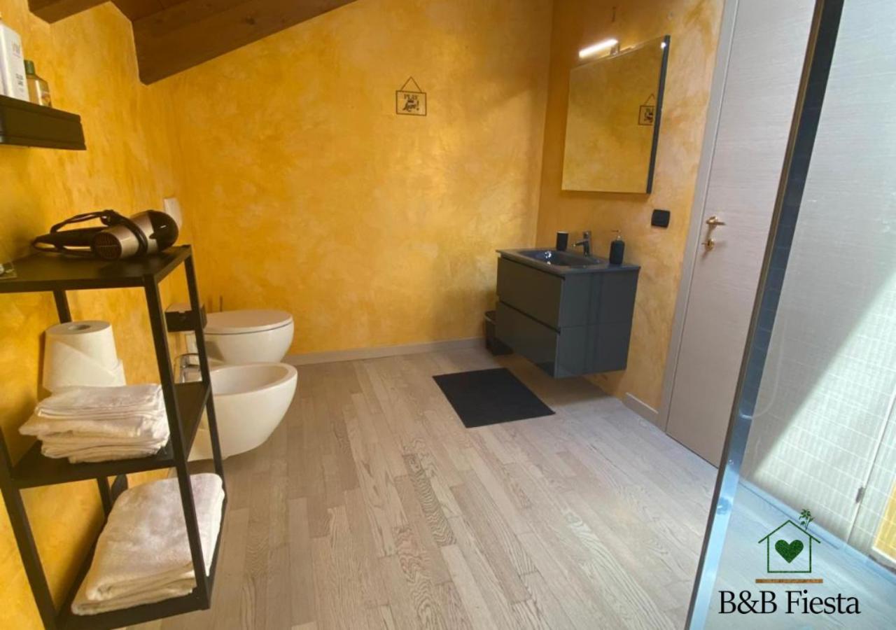 Villa Fiesta Oggiono Bagian luar foto